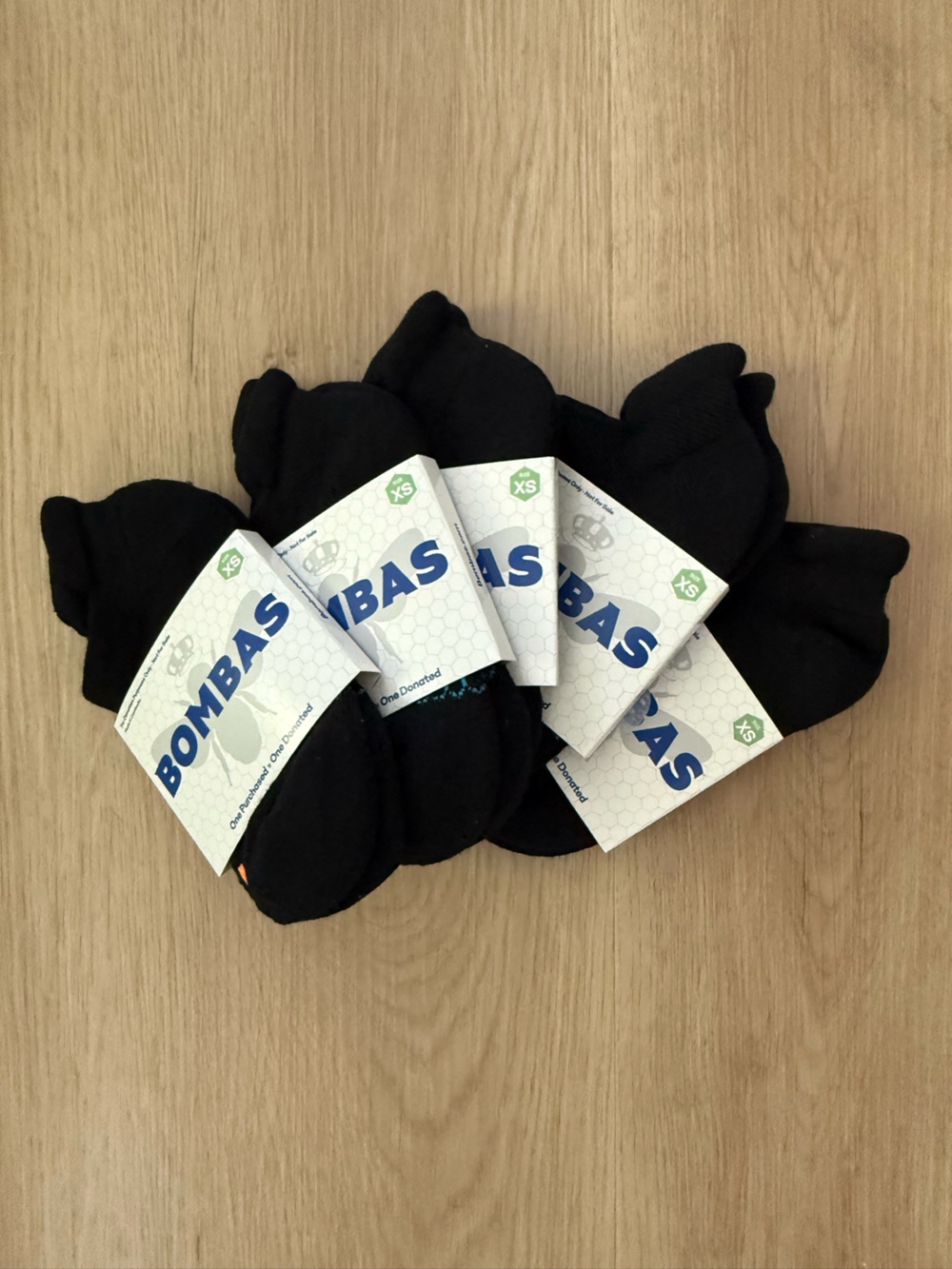 Bundle of 5 pairs of Bombas Kids Black Ankle Socks - size XS